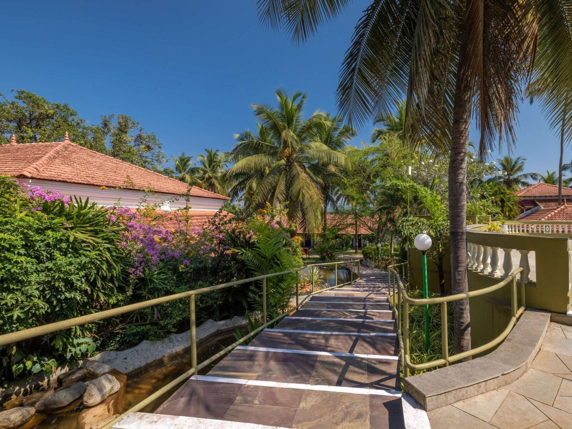Mercure Goa Devaaya Resort Malar Eksteriør bilde